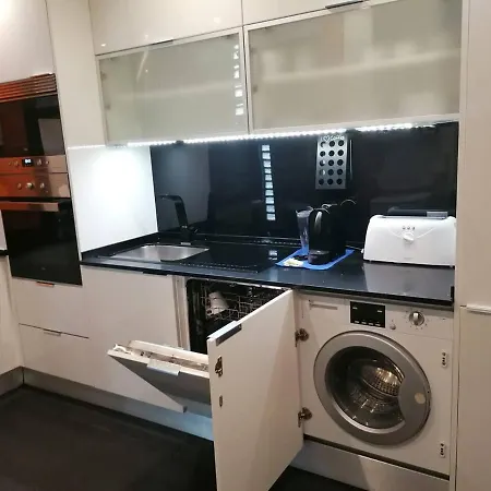 Апартаменты Charming 3-bed In Виламура