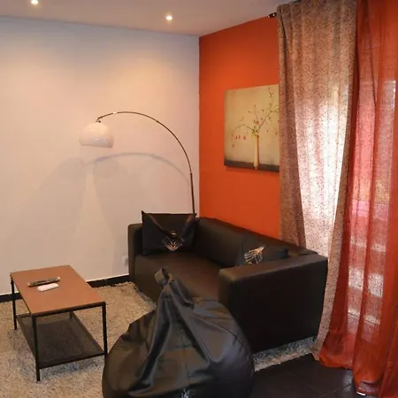 Charming 3-bed In Βιλαμούρα