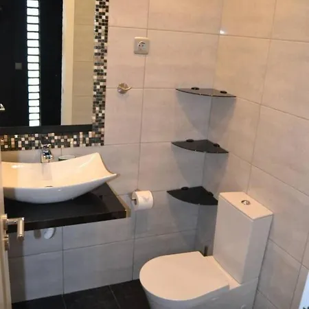 Charming 3-bed In Appartamento Vilamoura